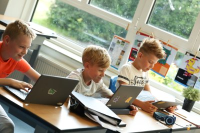 Leerkracht Kindcentrum Eben Haëzer in Ossenzijl (groep 4-8)